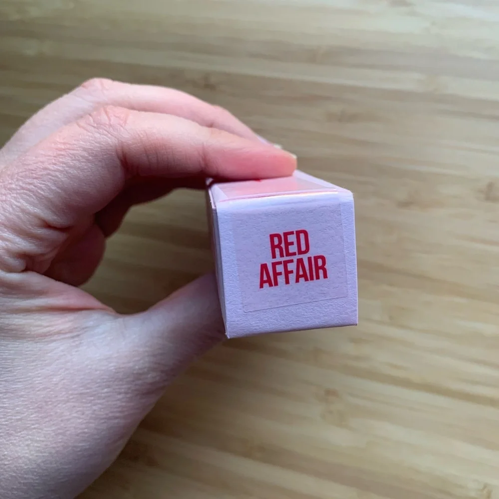 Jeffree Star velvet trap